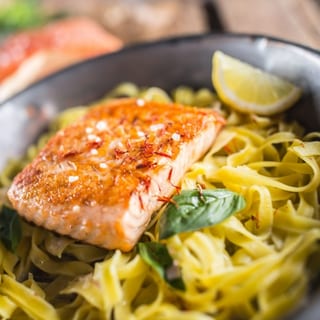 Grilled Salmon Linguine Pasta